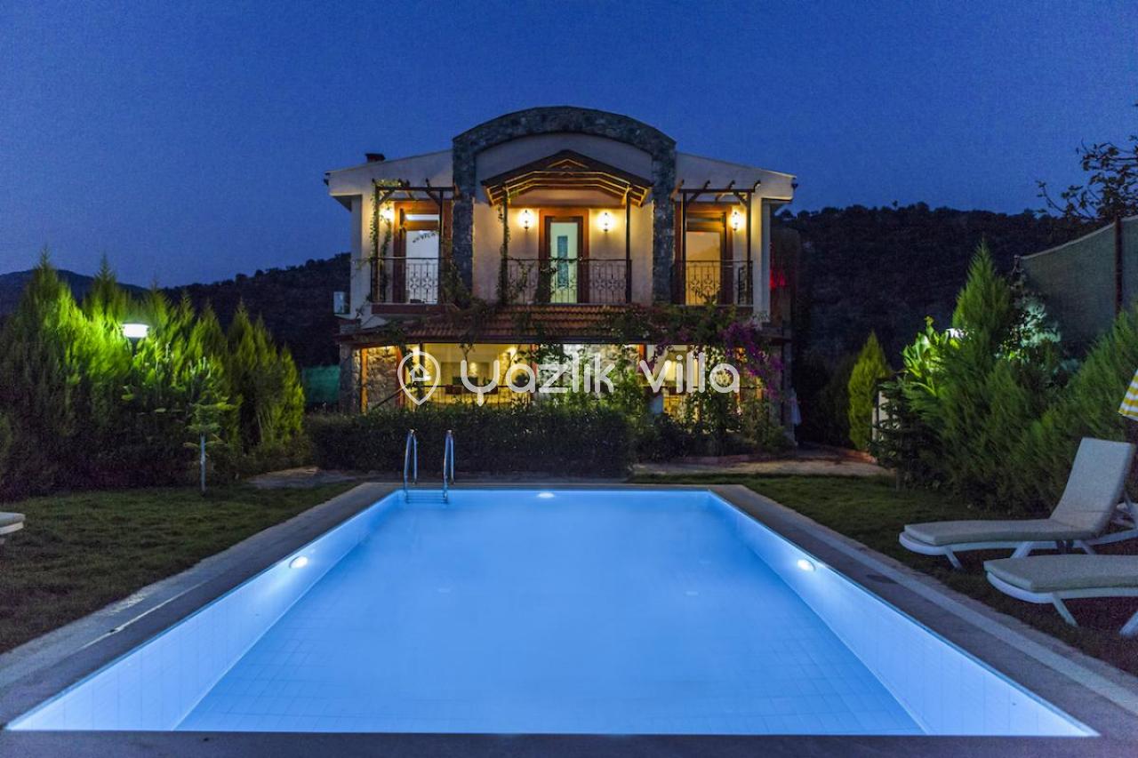 Villa Ares