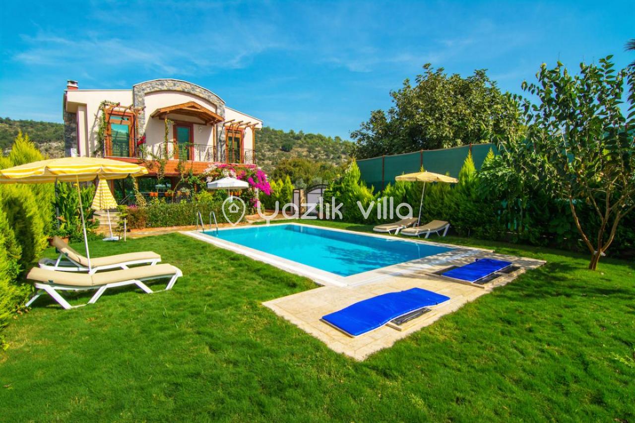 Villa Ares