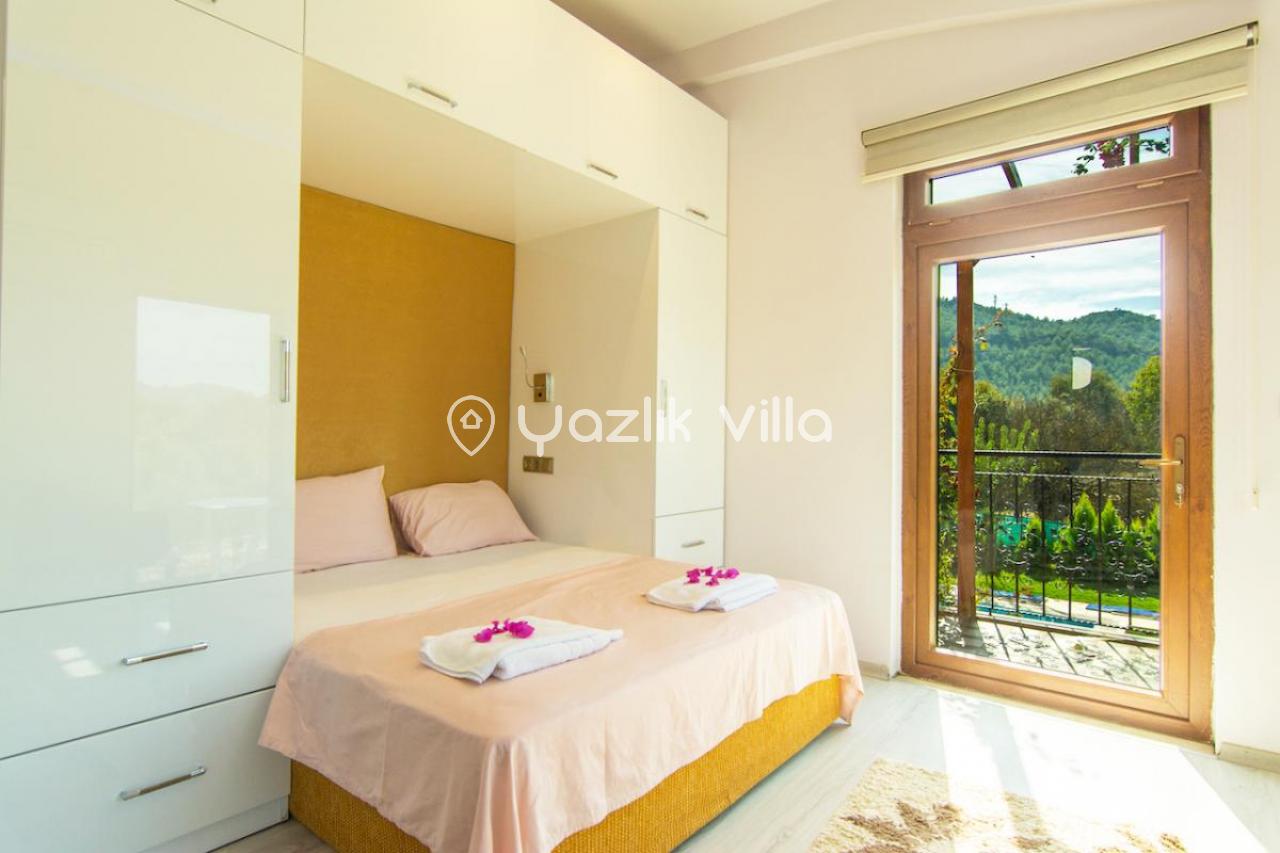 Villa Ares