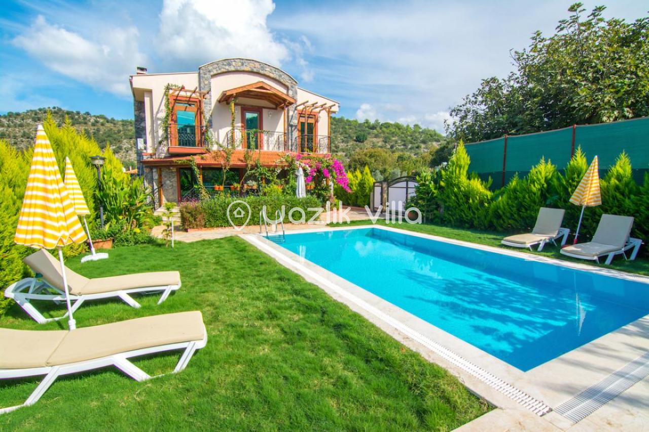Villa Ares