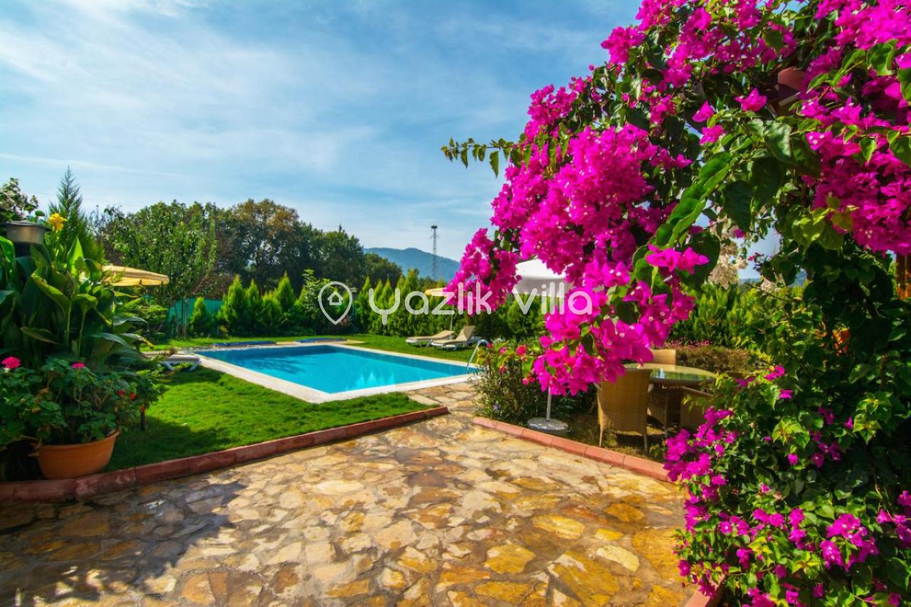 Villa Ares