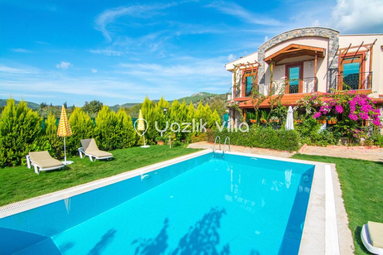 Villa Ares