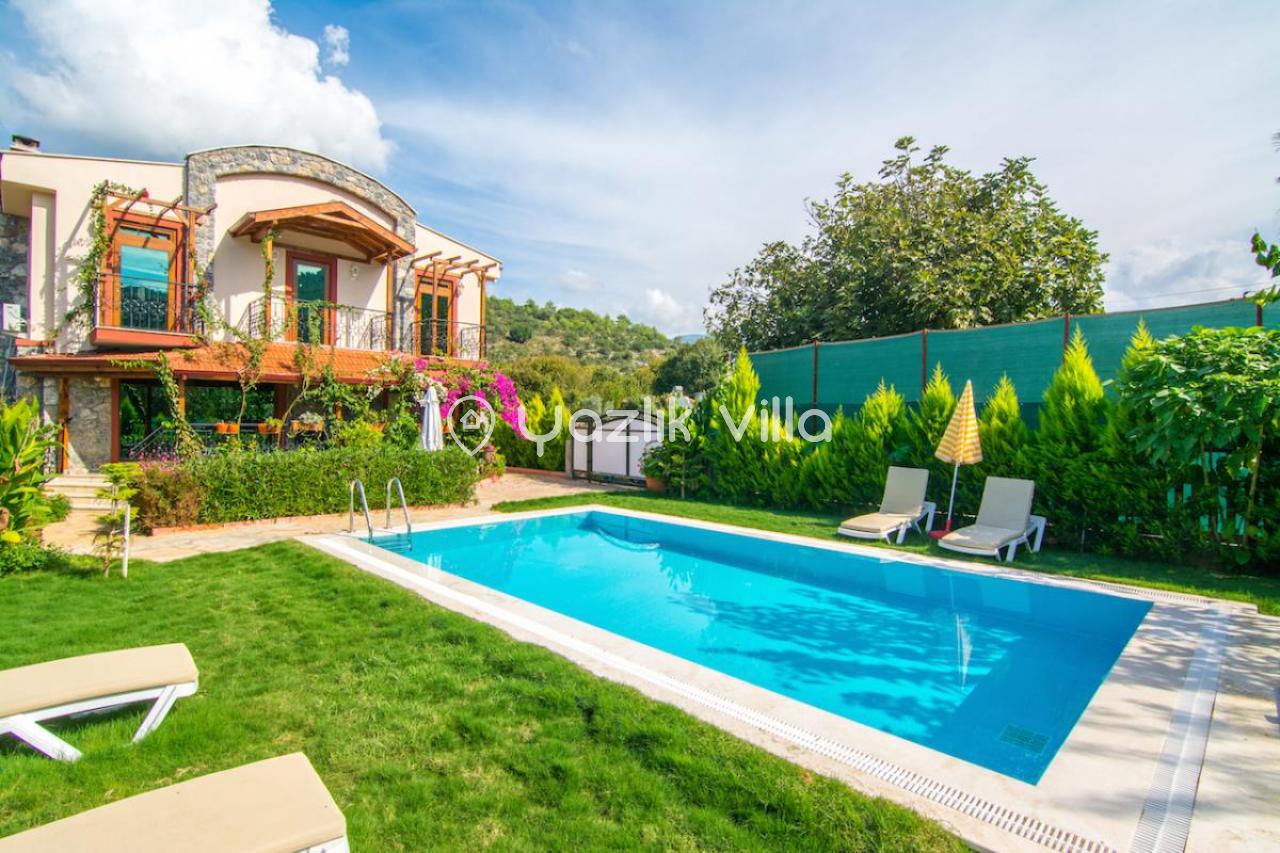 Villa Ares