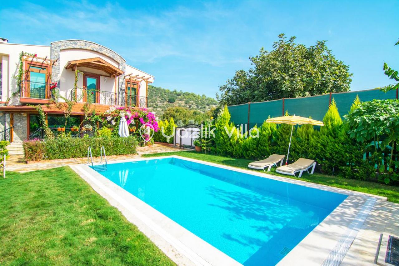 Villa Ares