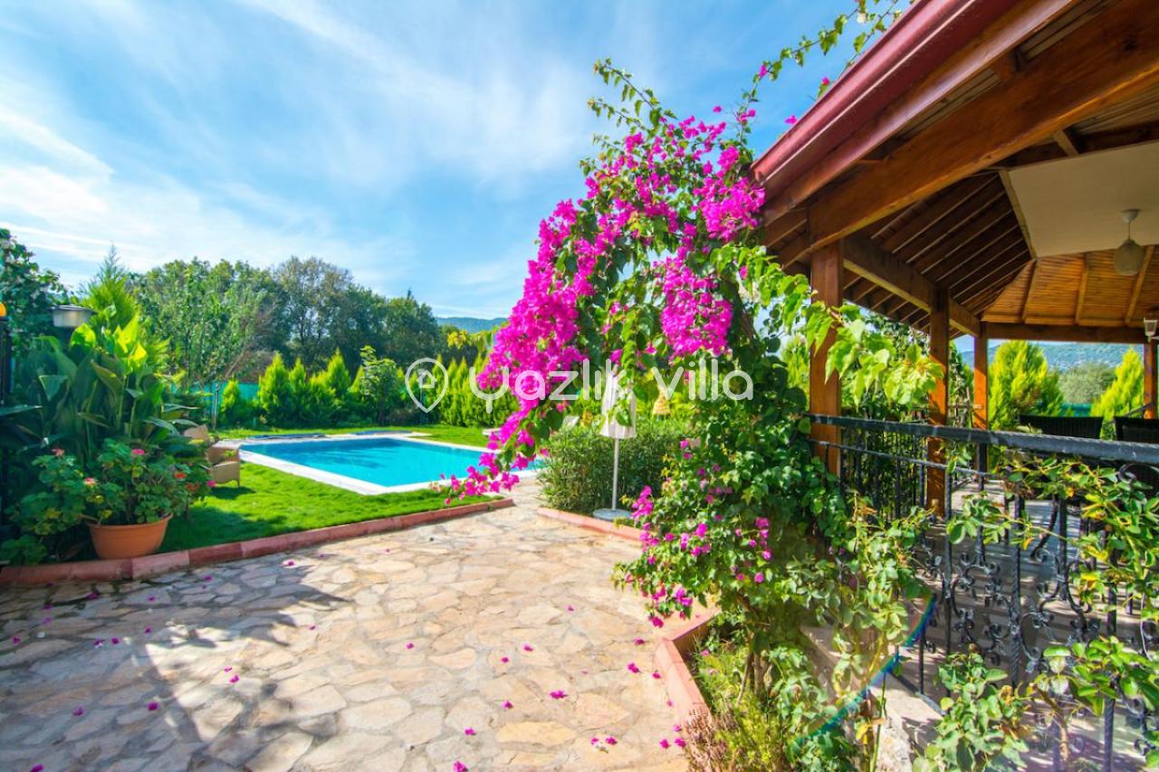 Villa Ares