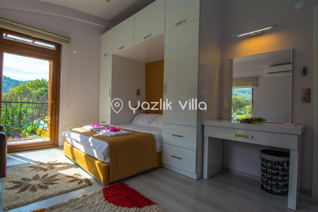 Villa Ares