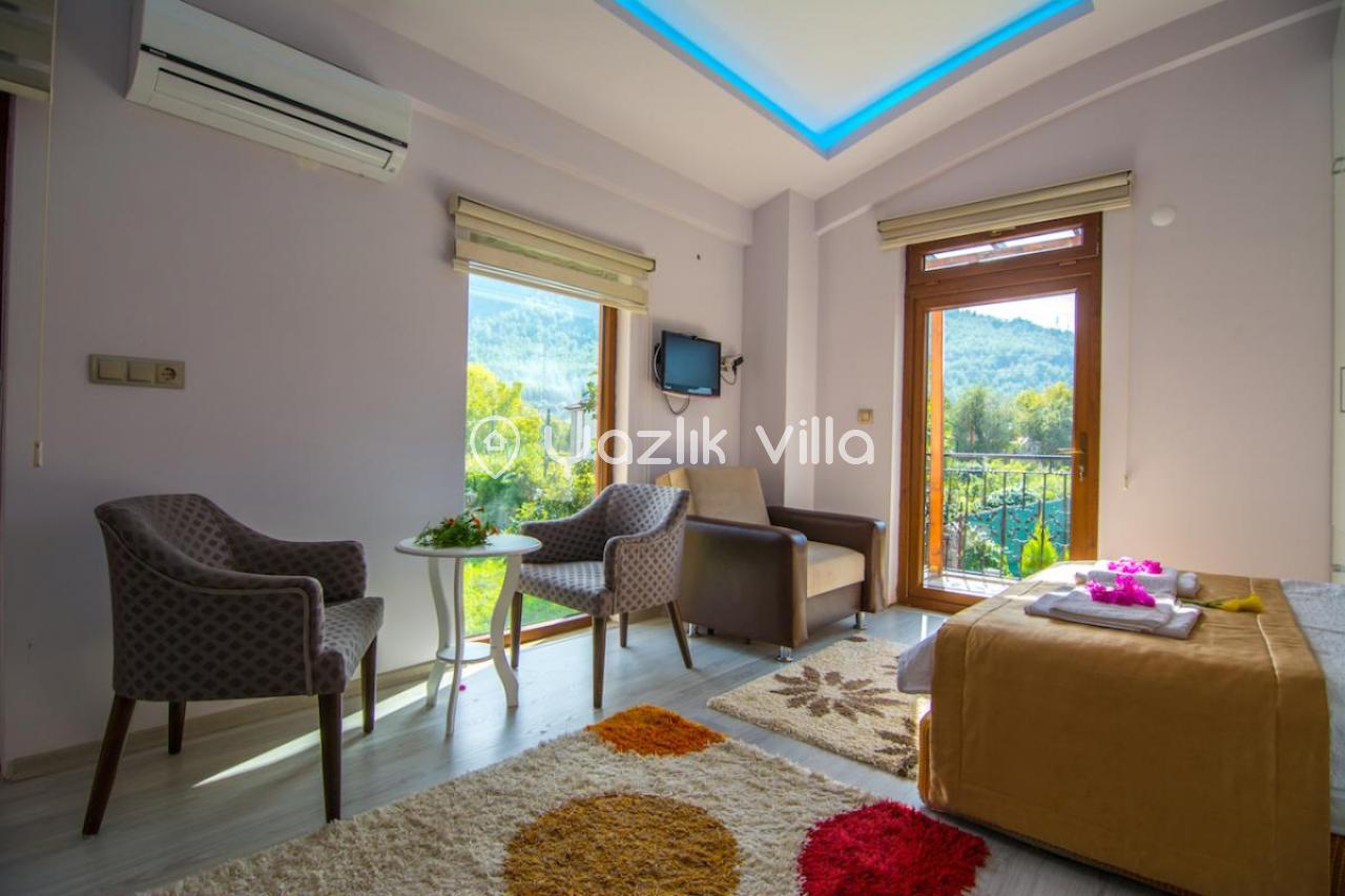 Villa Ares