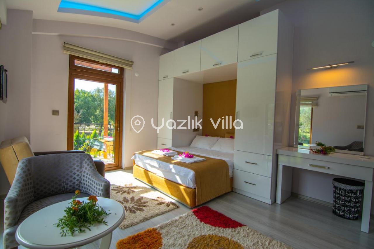 Villa Ares