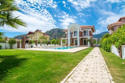Villa Amazon
